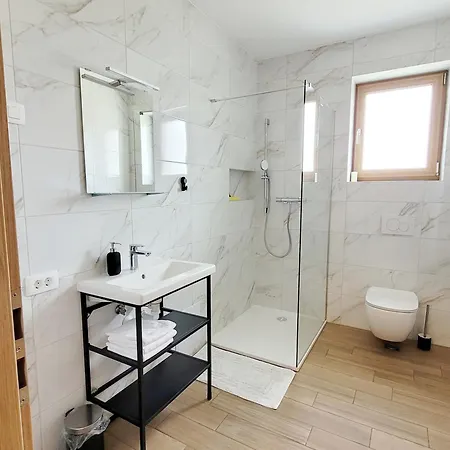 Hisa Cepon Apartment