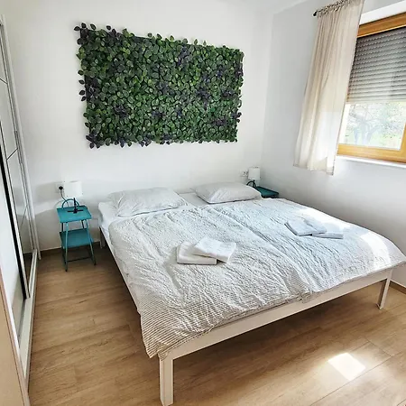 Hisa Cepon Vrhnika